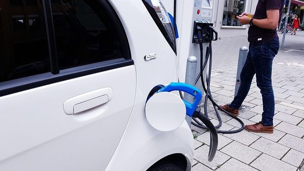 Wallbox: nieodłączny sprzymierzeniec w świecie pojazdów elektrycznych